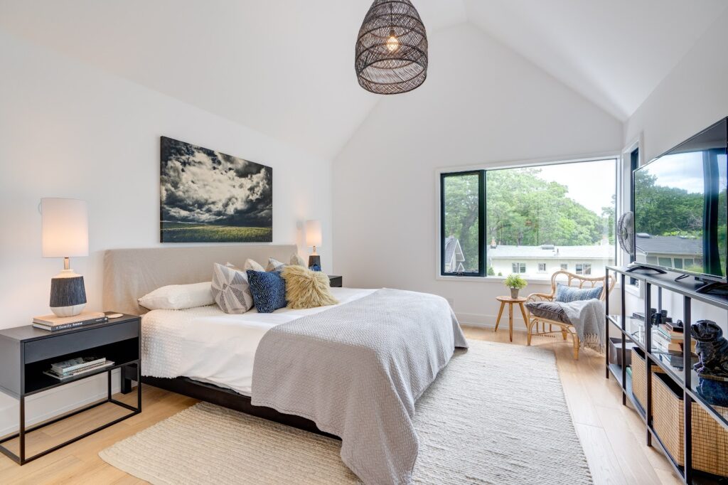 DeClute - photo by DeClute Real Estate via Google