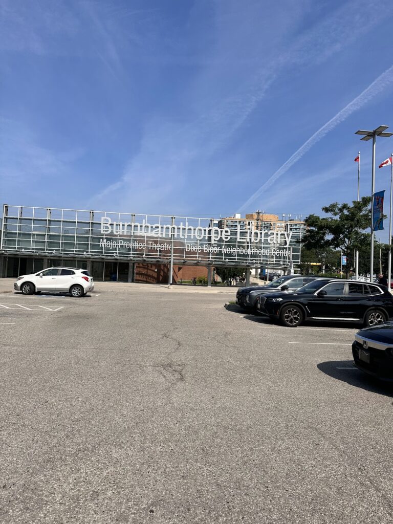 Dixie Bloor Neighbourhood Centre - photo by 이충열 via Google