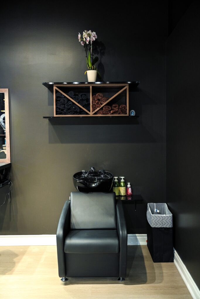 Golden Cuts Barbershop - photo by Golden Cuts Barbershop via Google