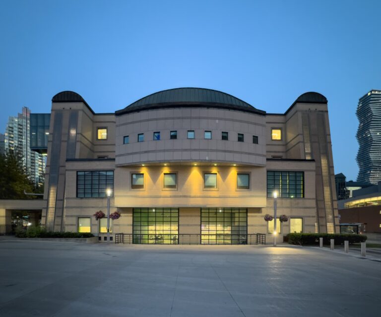 Hazel McCallion Central Library - photo by Yee WANG (Architecte) via Google