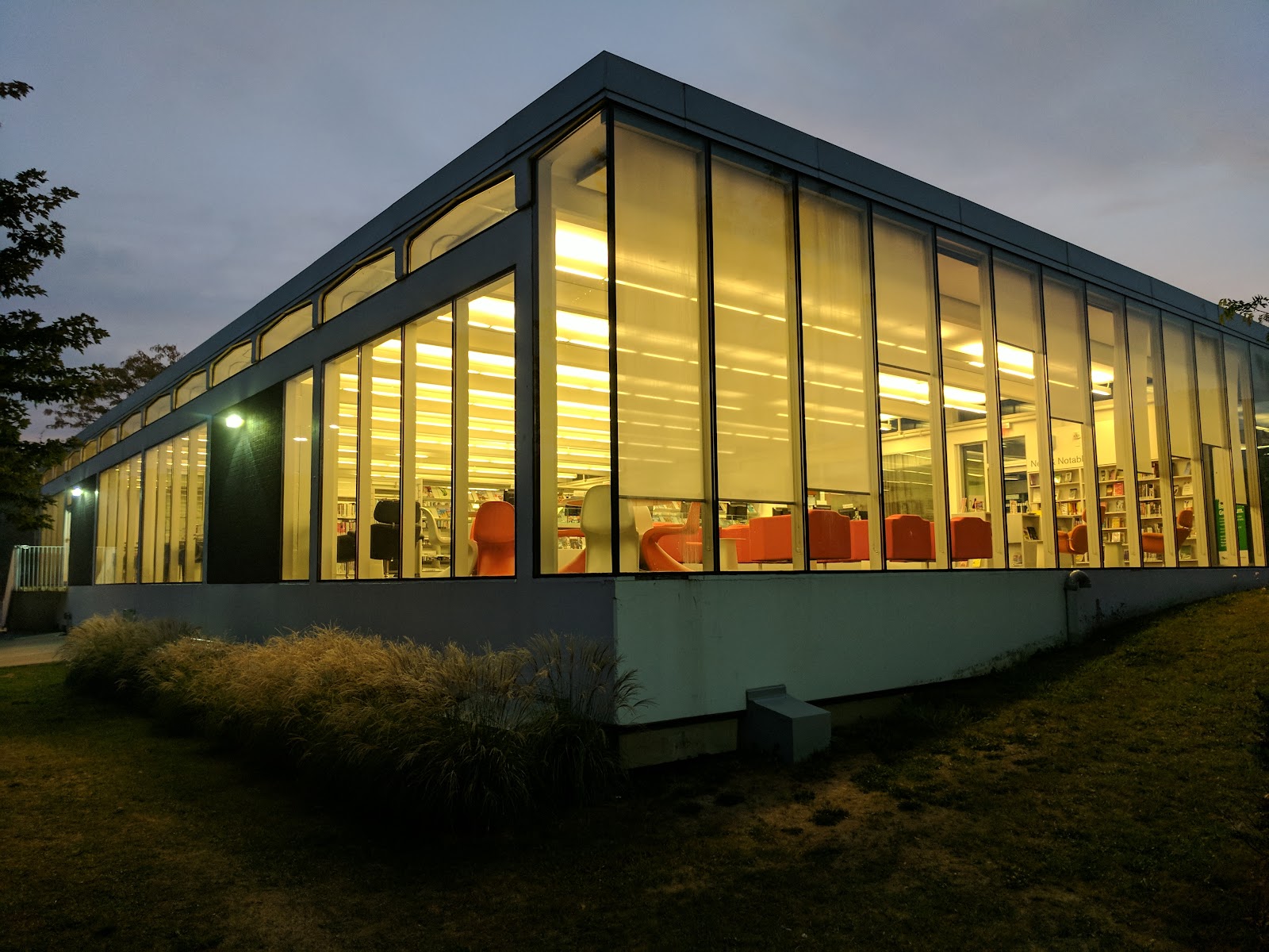Port Credit Library - photo by Android Dave via Google